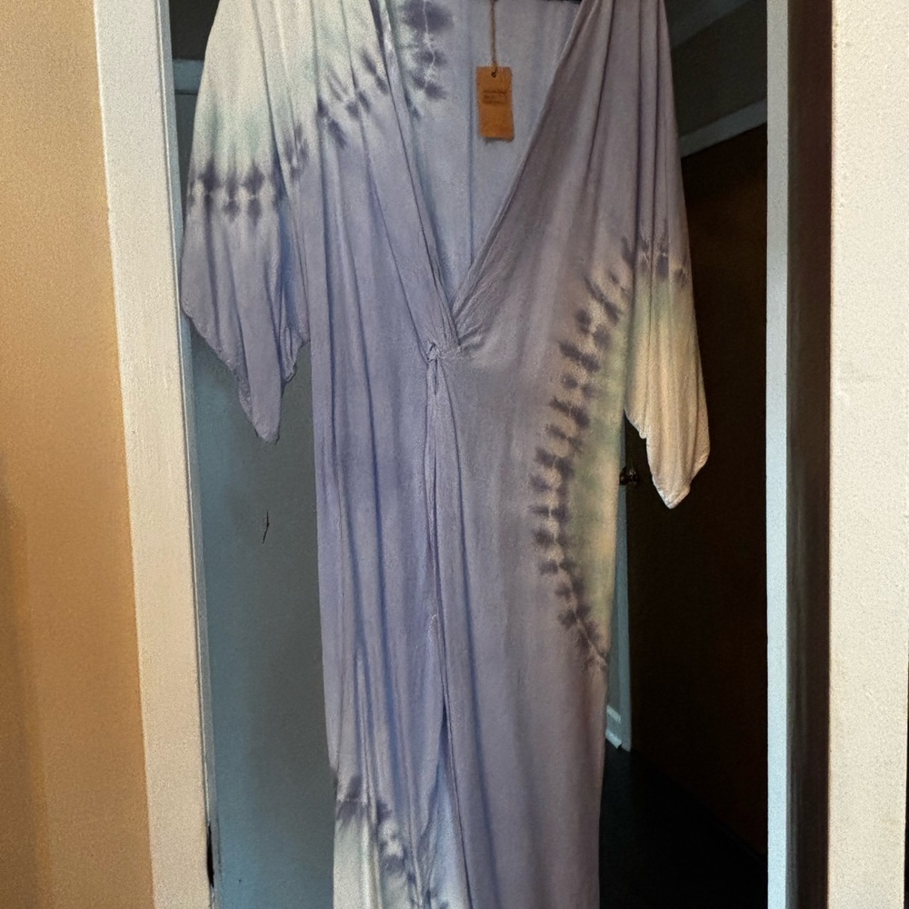 Surf Gypsy Gray Tie-Dye Top